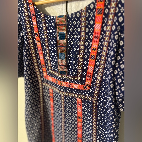 Anthropologie Akemi + Kin Seva Embroidered Tunic Top XS - Picture 3 of 9